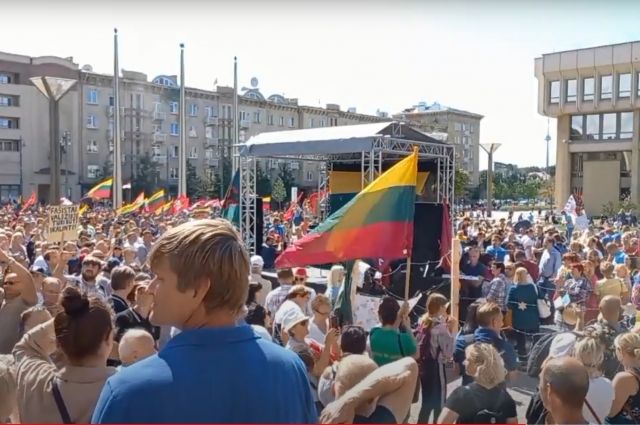 Протесты в Вильнюсе. 10 августа на акцию протеста в Вильнюсе вышли, по данным полиции, около 5000 человек.