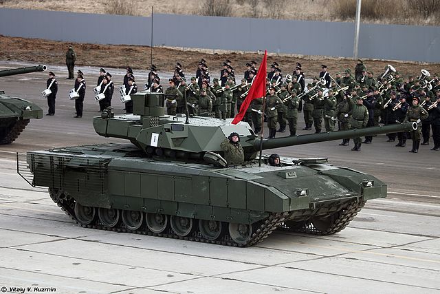 Т-14 — перспективный российский основной танк третьего послевоенного поколения с необитаемой башней на базе универсальной гусеничной платформы «Армата».
