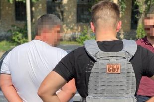 Три местных депутата Кировоградской области незаконно хранили оружие.