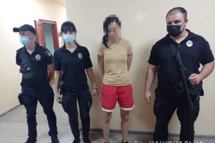 В Запорожской области женщина избила полицейского