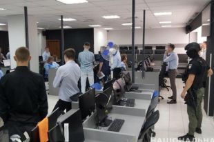 В Днепре накрыли колл-центр коллекторов, которые угрожали гражданам