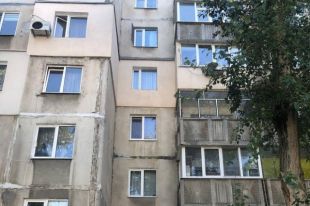 В Кременчуге годовалая девочка выпала из окна шестого этажа