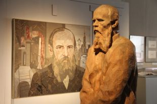 Изображений Достоевского великое множество, и везде он мрачен.