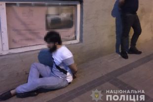 Добавляли в алкоголь препараты и насиловали: в Киеве разоблачили группировку