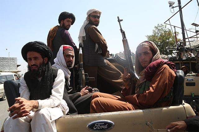 Боевики движения «Талибан» (террористическая организация, запрещена в России) в Кабуле.
