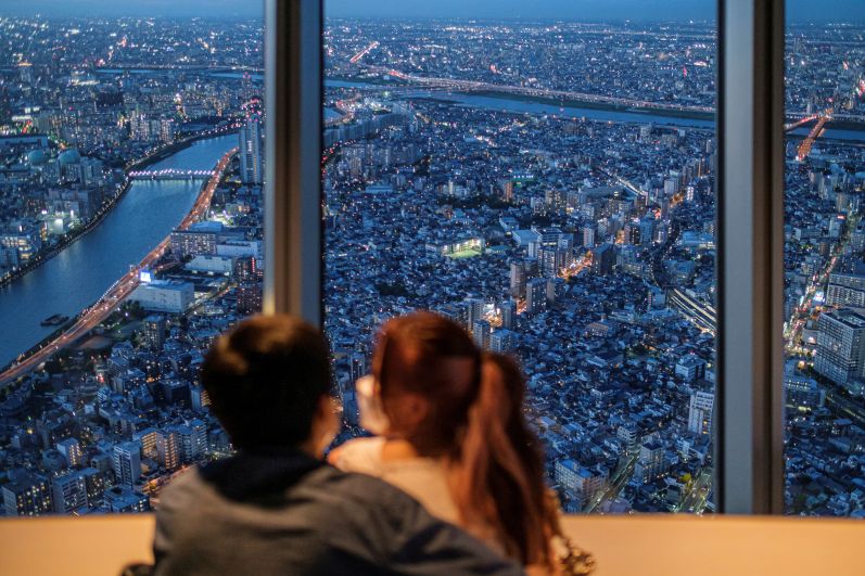 Вид со смотровой площадки на телевизионной башне в Токио