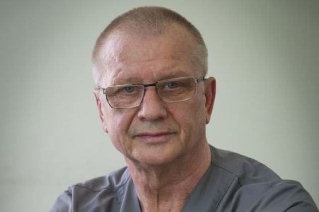 Больше сорока лет Большаков проработал в 20-й клинической больнице, возглавлял отделение торакальной хирургии.