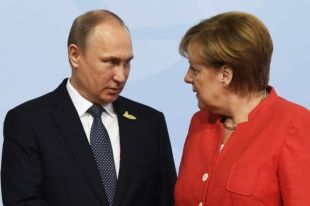 Меркель поддержала продление контракта на транзит газа из РФ по Украине