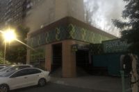 В Оренбурге на улице Чкалова рано утром пожарные тушили крышу ресторана Pahlava.