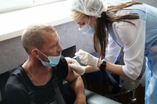 Более 5 миллионов граждан получили первую дозу вакцины, 3 миллиона - вторую