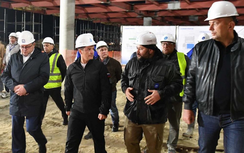 В Новом Уренгое губернатор Дмитрий Артюхов оценил ход модернизации аэропорта.