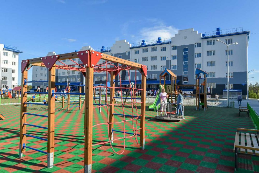 Глава региона посетил новые микрорайоны Губкинского, 2021.