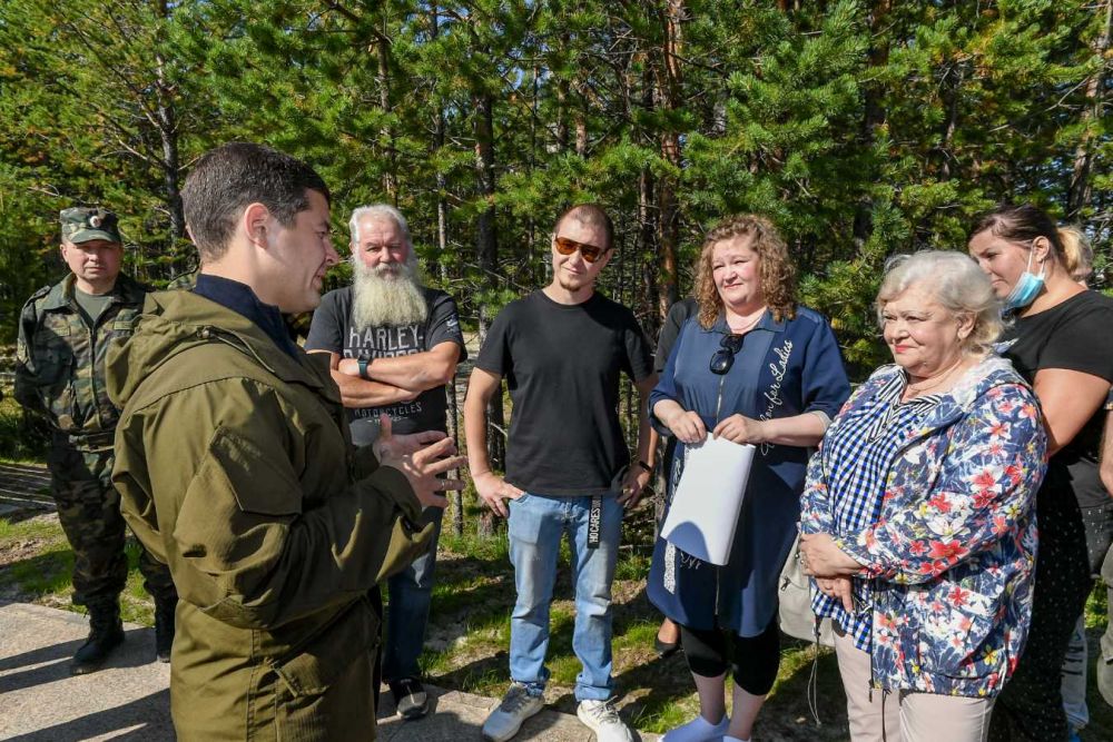 В Пурпе губернатор провел открытую встречу с жителями.