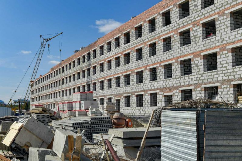 Дмитрий Артюхов оценил темпы строительства жилья в Губкинском, 2021.