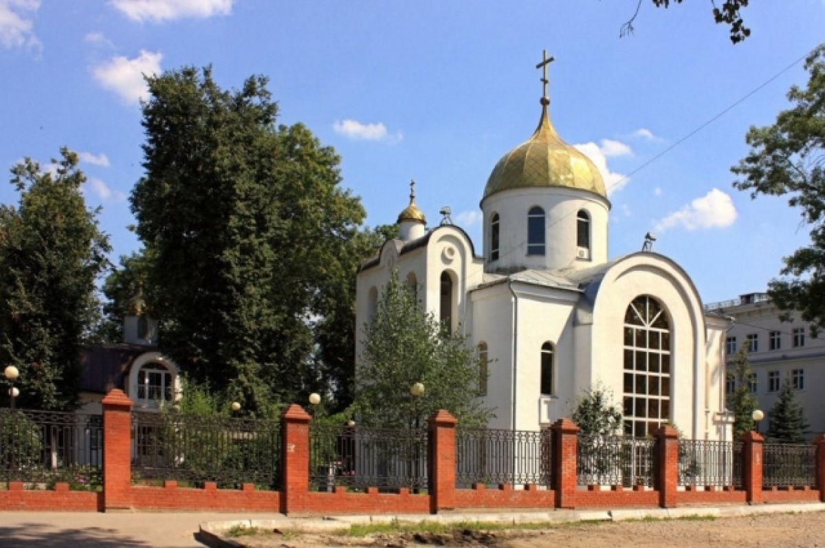 Церковь проспект ленина. Храм святителя Алексия Тула. Церковь Алексия митрополита Московского Тула. Тула Церковь Патриарха Алексия. Церковь в Туле на проспекте Ленина.