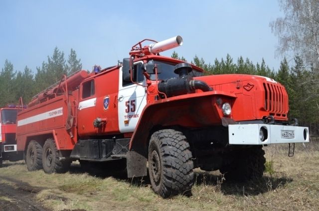 Лесной пожар ликвидируют в Пластовском районе Челябинской области