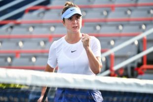 Свитолина вышла во второй круг турнира в Чикаго