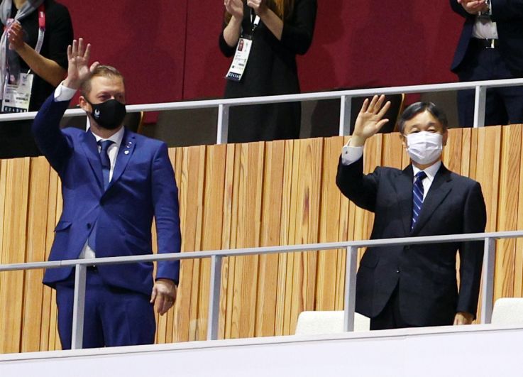 Глава Международного паралимпийского комитета (МПК) Эндрю Парсонс и император Японии Нарухито (слева направо) на церемонии открытия XVI летних Паралимпийских игр