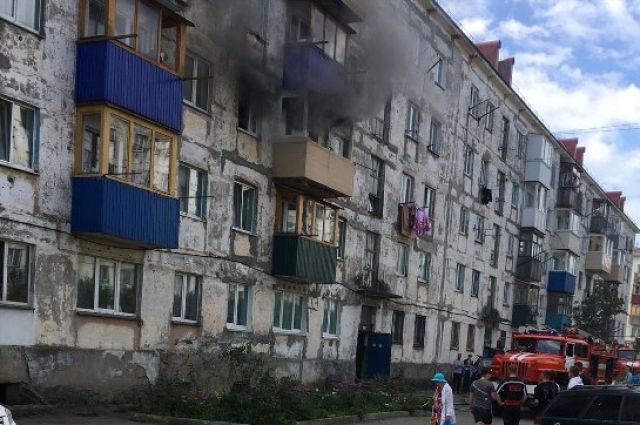 Приехали пожарные. Они быстро ликвидировали возгорание. 