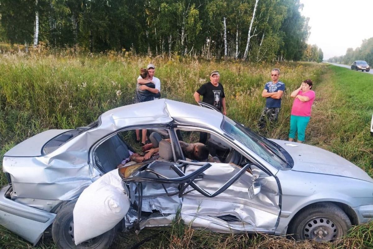 В Новосибирской области два человека погибли в ДТП Toyota и Mercedes | АиФ  Новосибирск