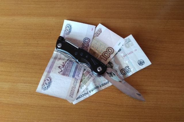В Казани вернувшуюся с дачи девушку дома встретил мужчина с ножом