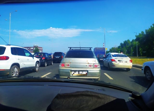 Водители жалуются на жуткую пробку из-за ДТП на трассе Краснокамск-Нытва