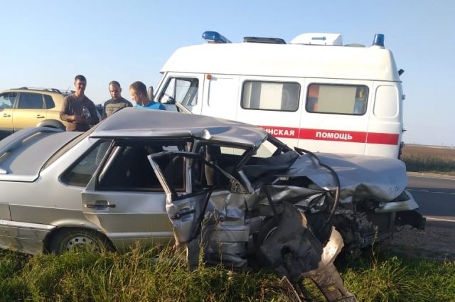 Три человека пострадали в лобовом ДТП под Новомичуринском