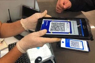Украинские пограничники начали проверку COVID-сертификатов по QR-коду