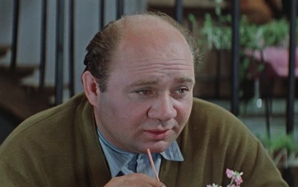 Евгений Леонов в роли Ивана Приходько