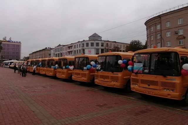 20 новых автобусов получили школы Брянска