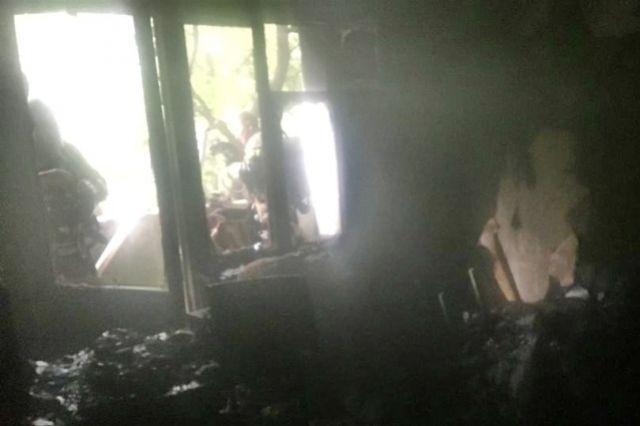 Пожарные нашли тело женщины в заблокированной горящей квартире в Пятигорске