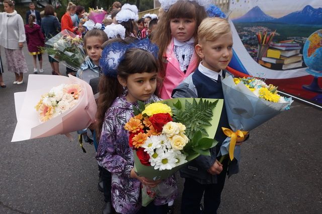 Школьники Петропавловска в День знаний получили премии градоначальника
