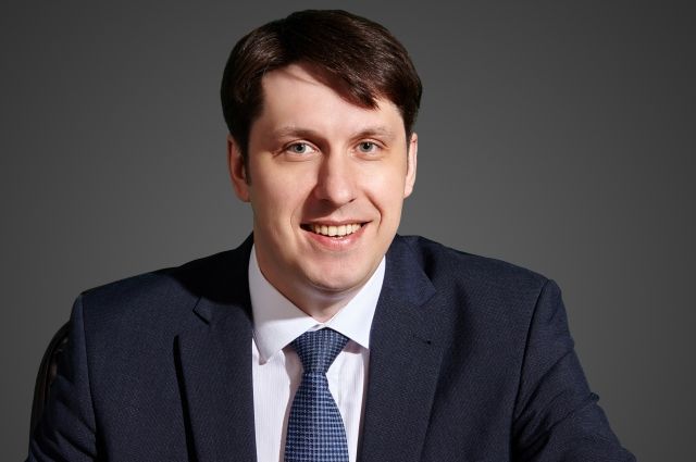 Награду дают за за весомый вклад в развитие промышленности/