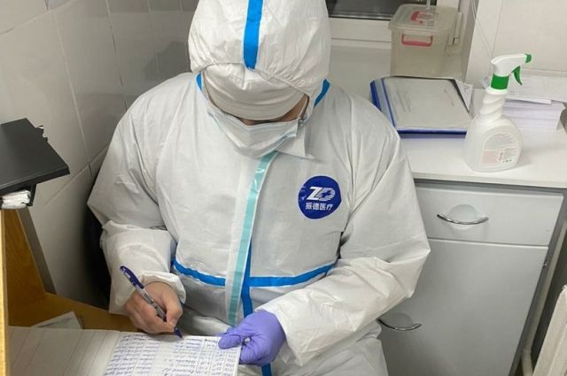 О снижении количества выявляемых случаев коронавируса заявил глава ГУ Роспотребнадзора по региону Дмитрий Горяев.