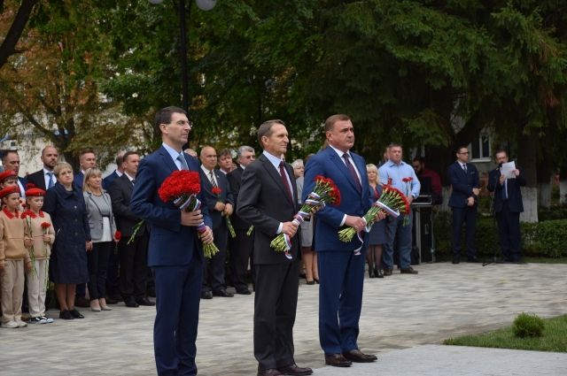 В Узловой торжественно открыли Сквер разведчиков