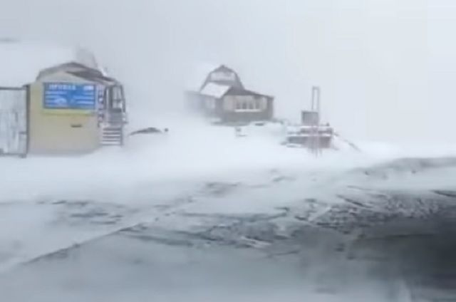 На горном курорте Карачаево-Черкесии выпал первый снег