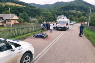 На Прикарпатье подросток на мотоцикле сбил двух несовершеннолетних