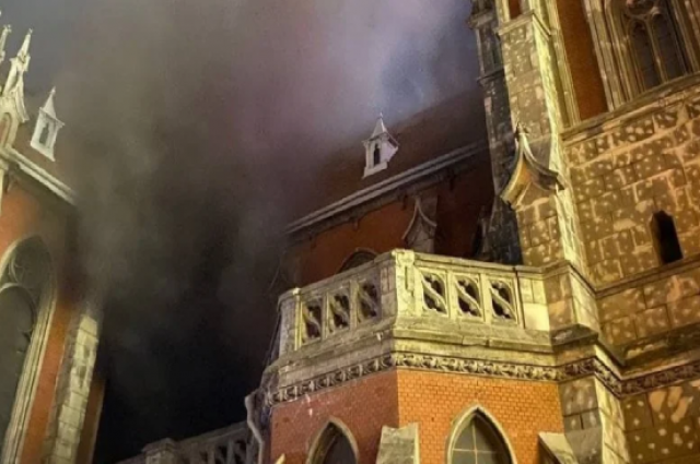 Пожар в Николаевском костеле Киева: названа предварительная причина 
