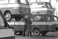 Главный конвейер завода микроавтобусов «РАФ», Латвия, 1988 г.
