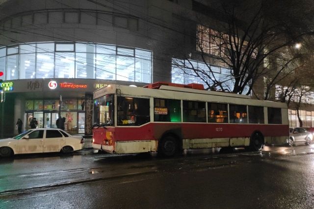 Опасные для жизни троллейбусы в Саратове: администрация обещала проверку