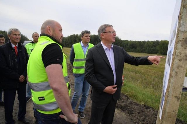 Губернатор Бурков оценил, как идёт ремонт дороги Омск-Тара