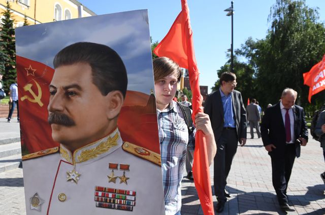 В нынешней предвыборной кампании о Сталине вспоминали не раз, включая первых лиц «Единой России».