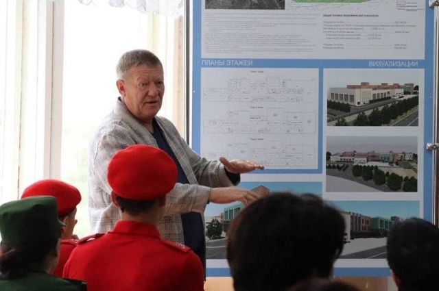Панков обсудил с жителями Шихан-2 строительство новой школы