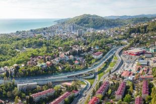 С начала 2021 года курорты Сочи приняли почти 4,5 млн гостей.