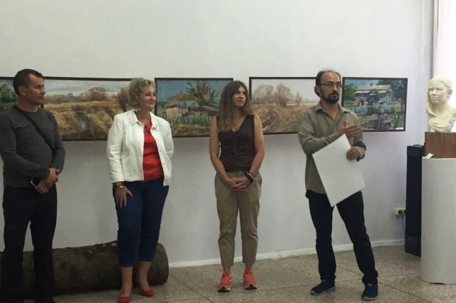 В Ставрополе открылась выставка гобеленов и картин ростовских художников