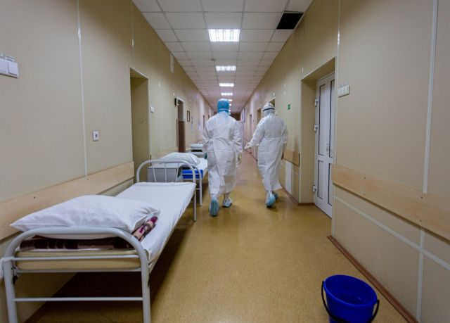 В Новосибирске женщина-конвоир скончалась от коронавируса