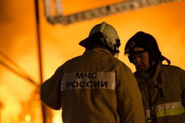Во время ночного пожара в Чапаевске погибли два человека
