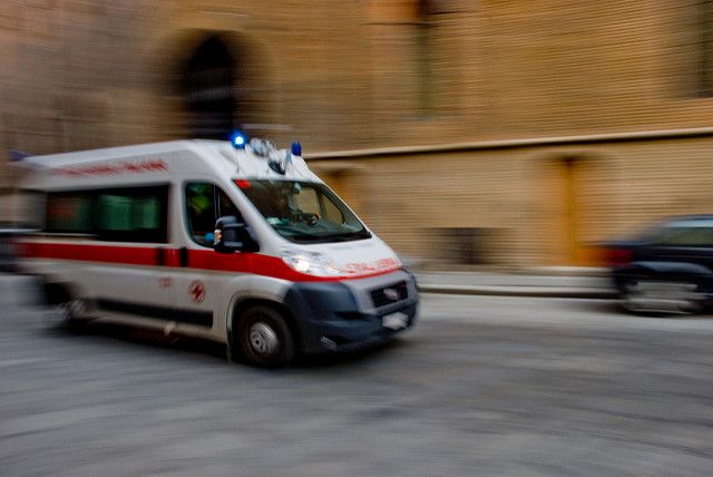 Два человека погибли в Италии из-за смерча