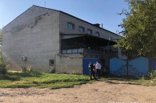 В Херсонской области мужчина угрожает взорвать собственный дом.