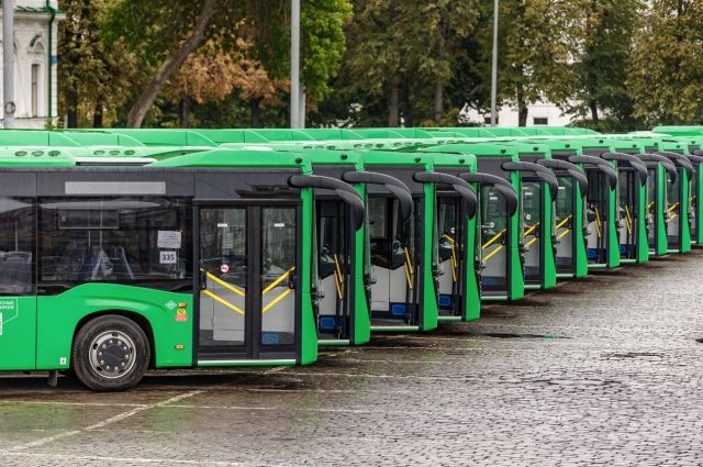 Новые экономичные и экологичные автобусы получил Екатеринбург